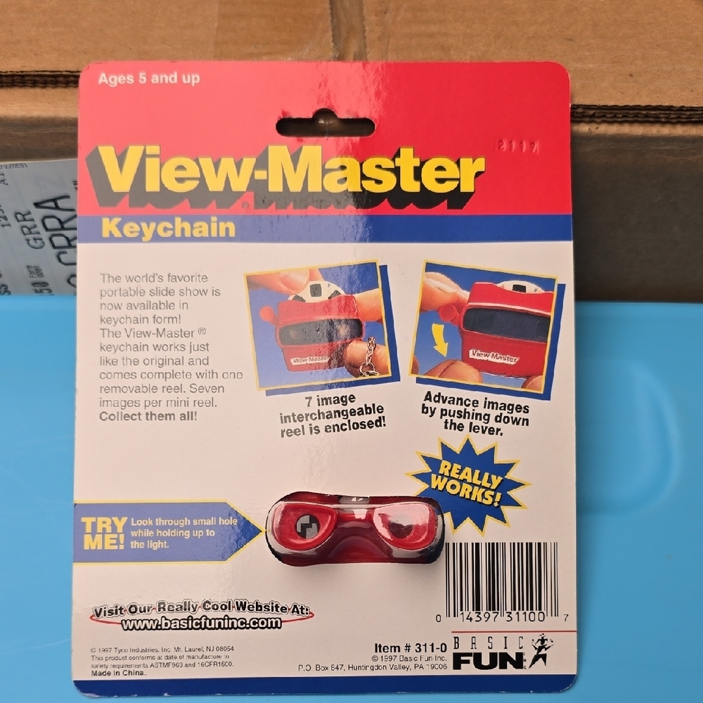 View-Master and Candy Land Keychains - Picture 4 of 11